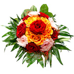Bukiet ułożony z róż w różnych odcieniach - Kwiaty Moje Marzenie